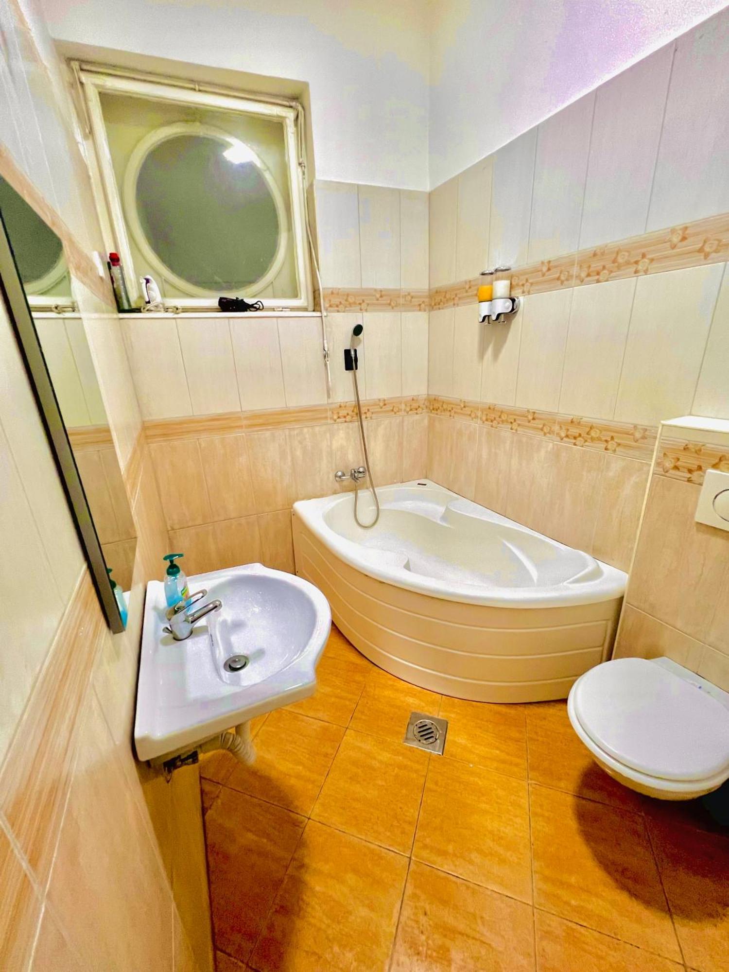 Casa Del Rio Hotel Будапеща Екстериор снимка